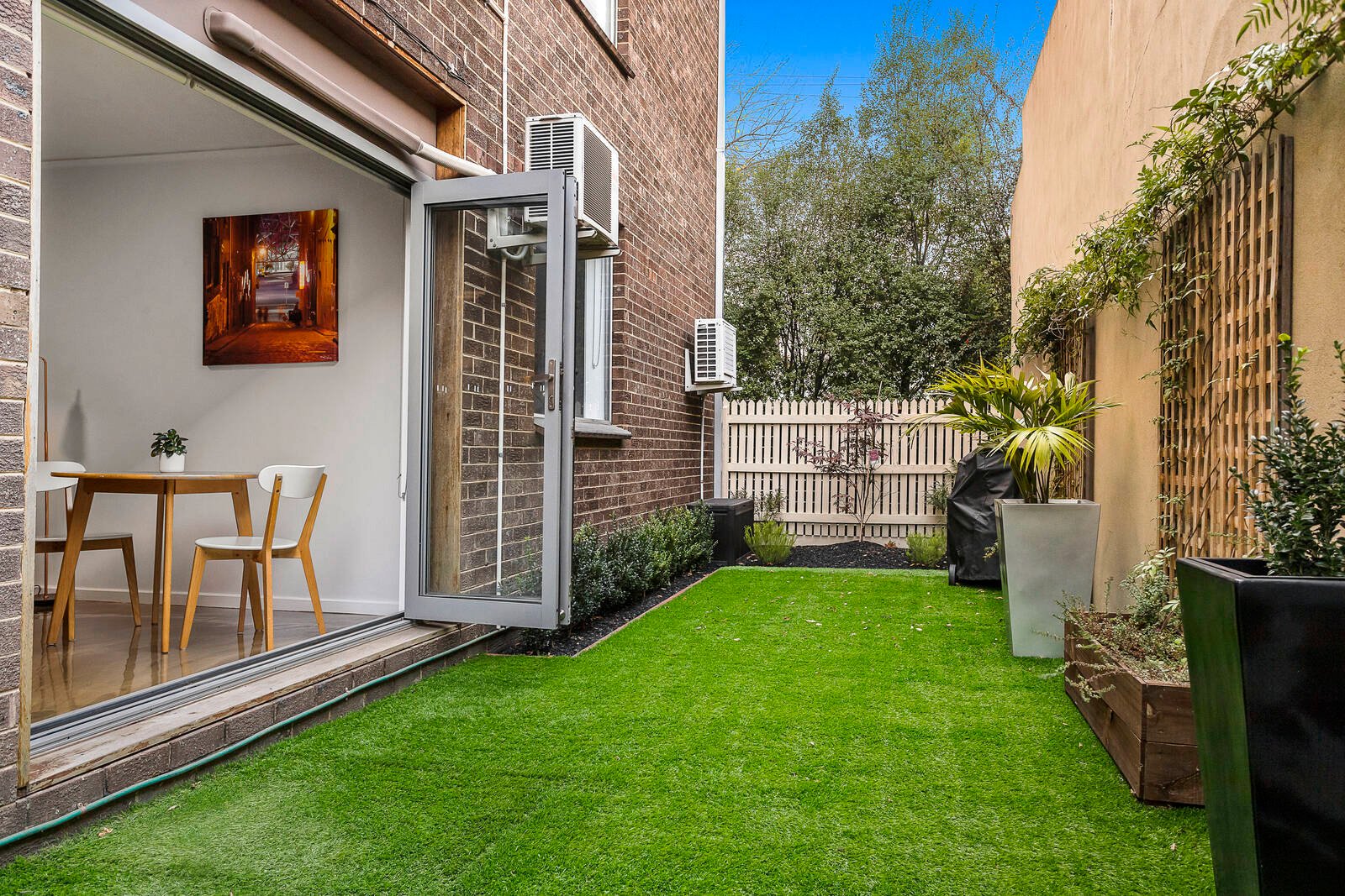 Property Gallery Thumbnail 6