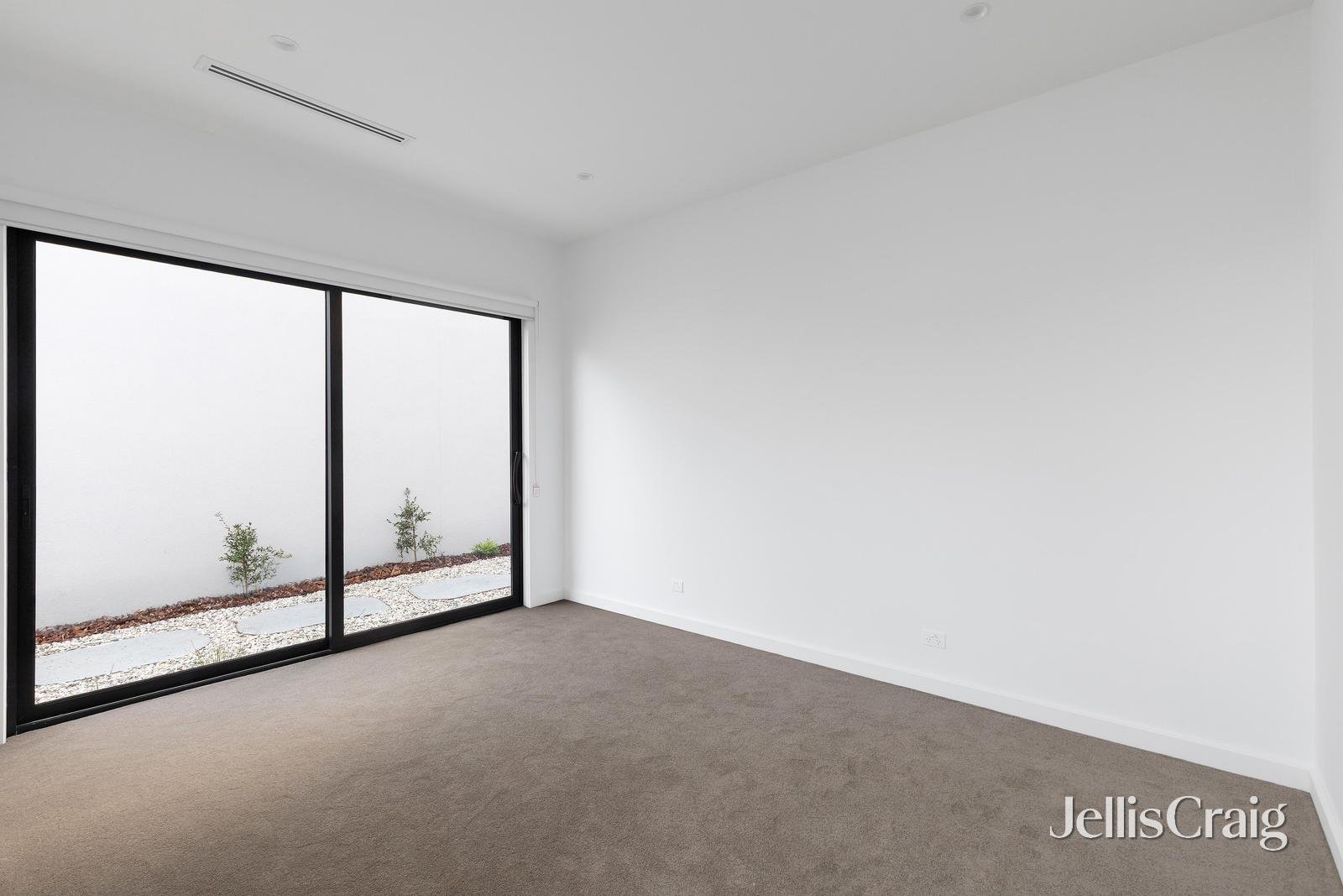 2/9 Springfield Street, Briar&nbsp;Hill image 7