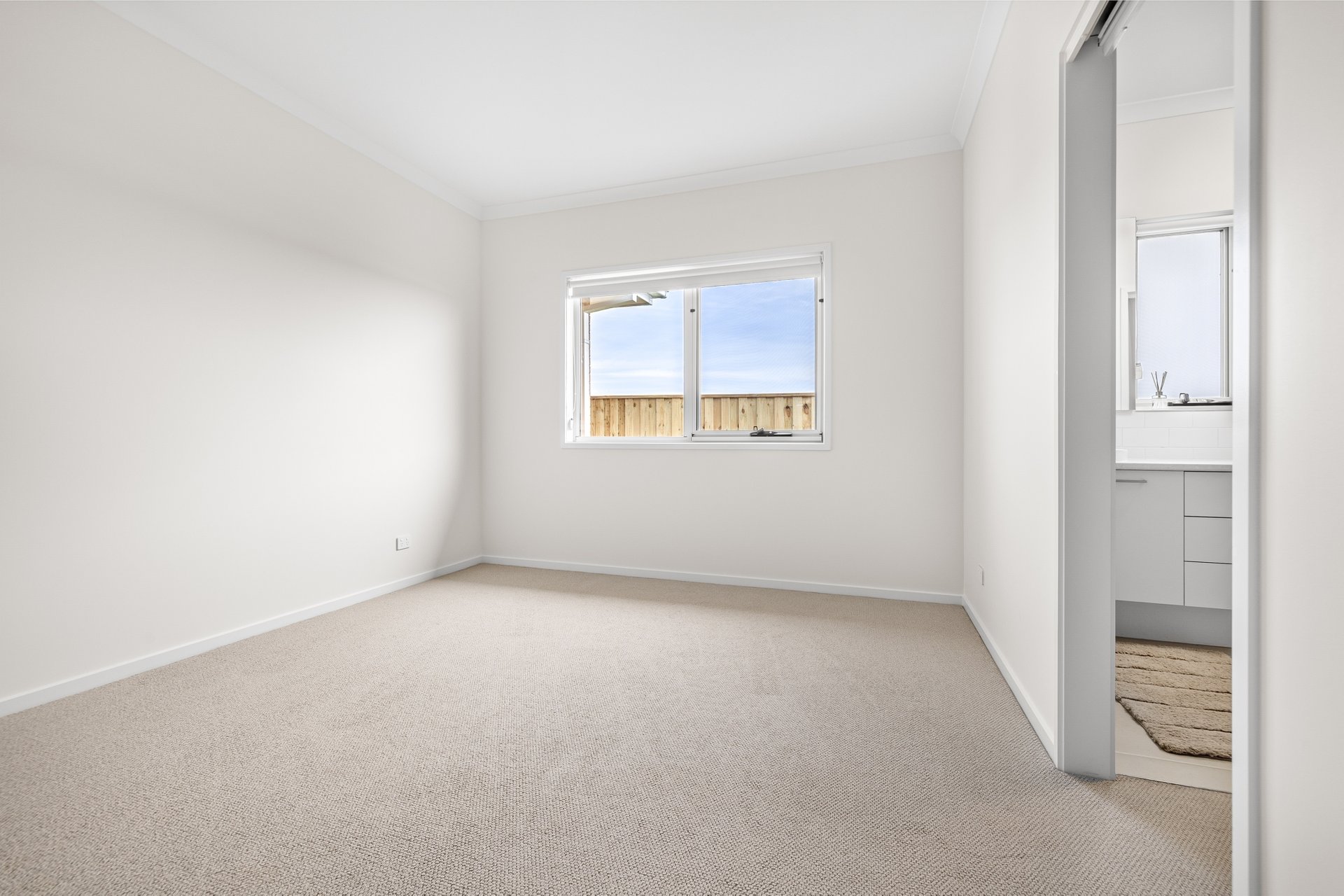 Property Gallery Thumbnail 5