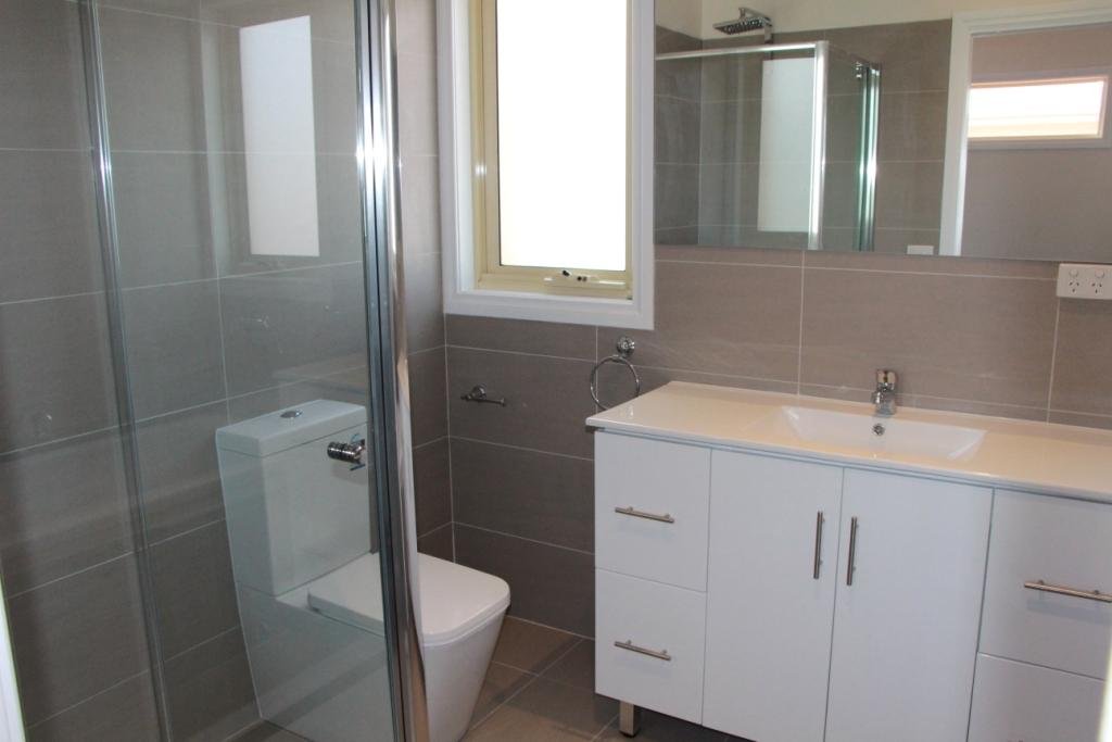 2/9 Storey Road, Reservoir image 5