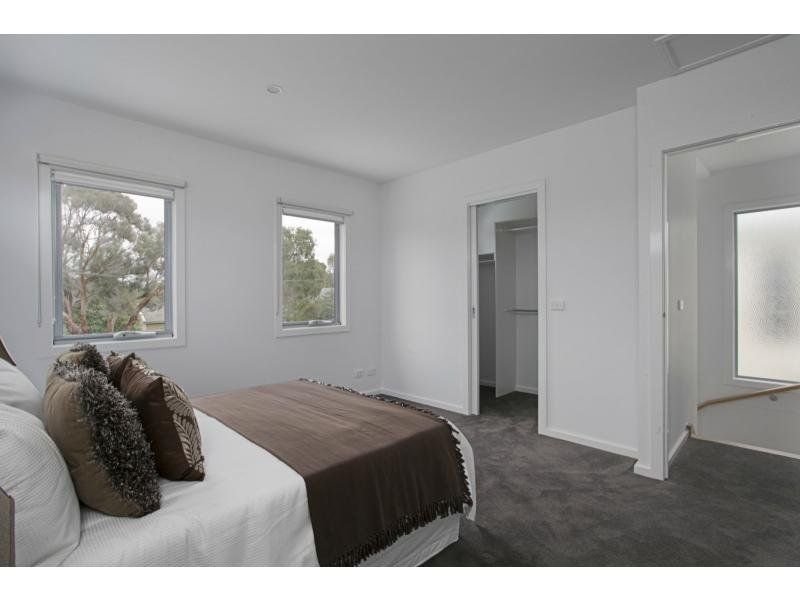 2/9 Strong Street, Spotswood image 4