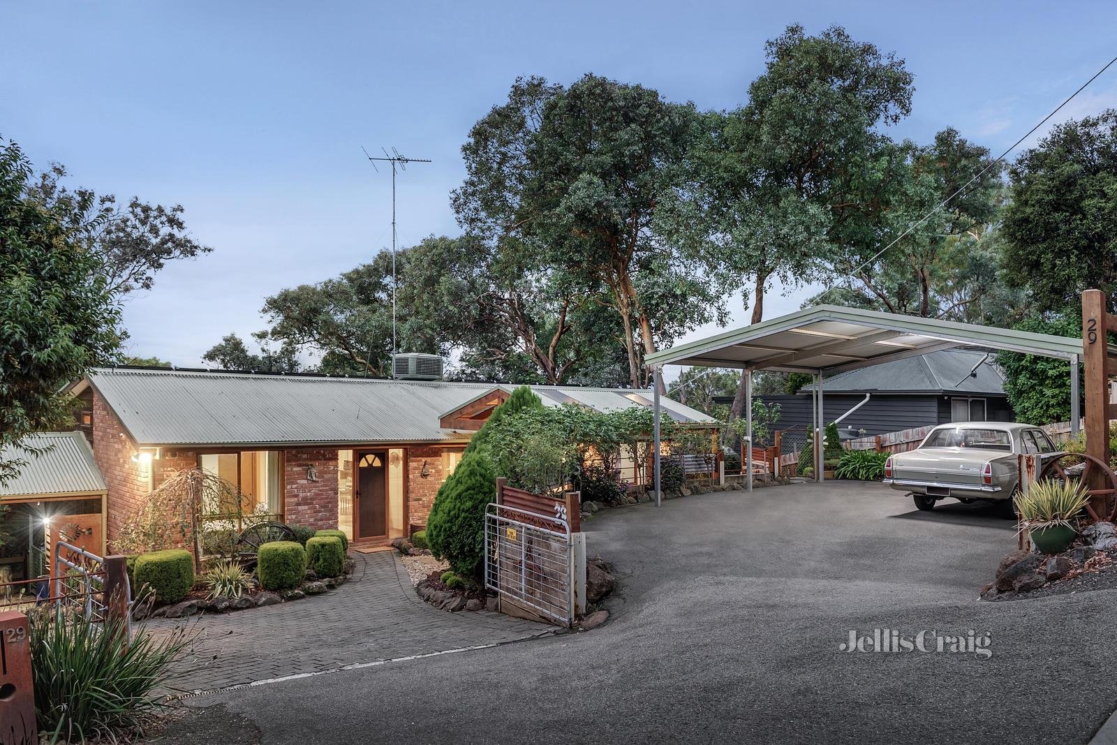 29 Taylor Road, Hurstbridge image 2