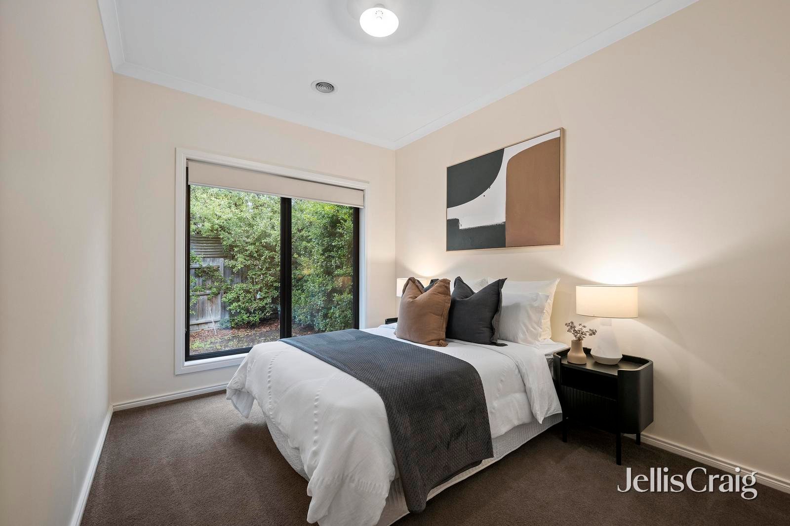2/9 Thackeray Court, Croydon image 8