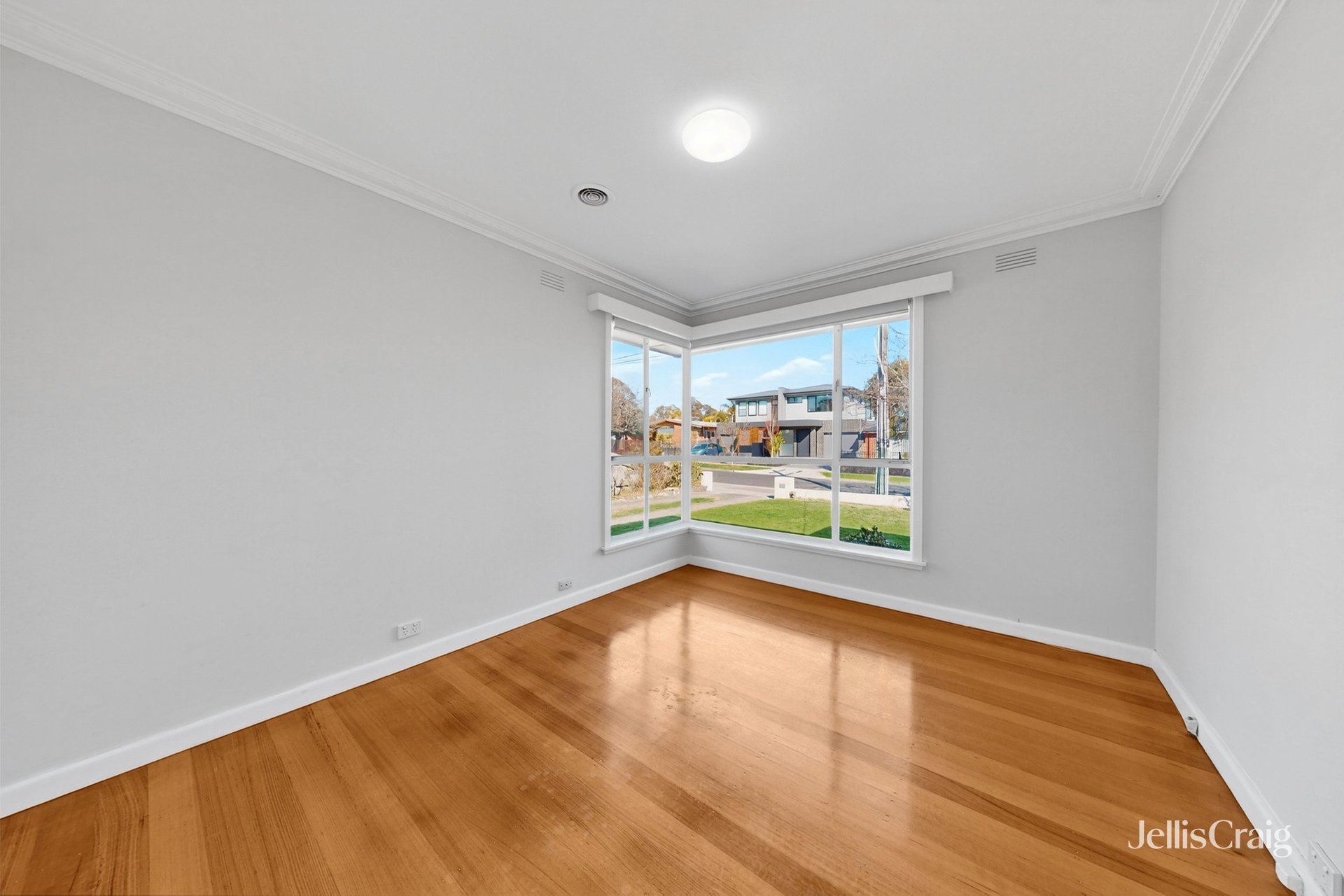 29 Thomasina Street, Bentleigh East image 12