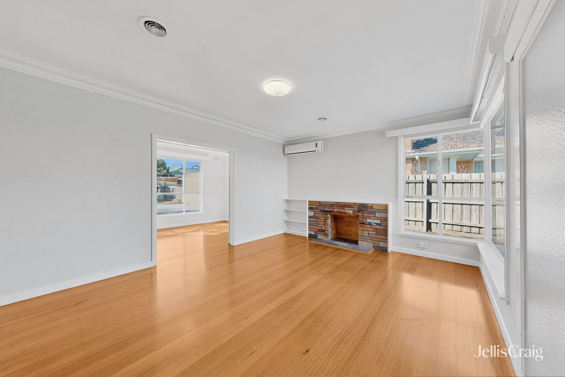 29 Thomasina Street, Bentleigh East image 1