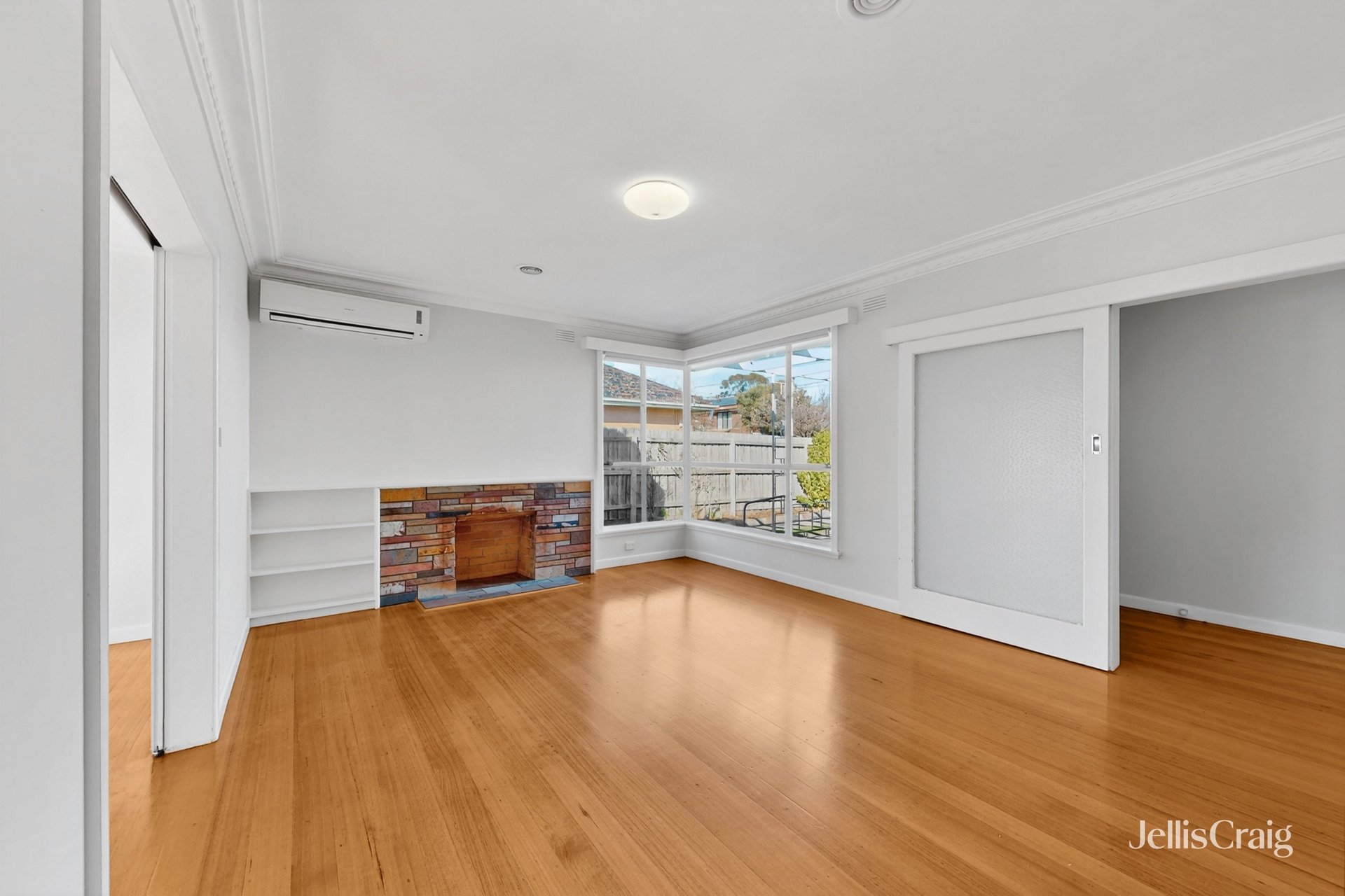 29 Thomasina Street, Bentleigh East image 2