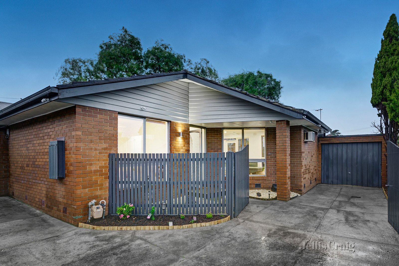 2/9 Tranmere Avenue, Carnegie image 1