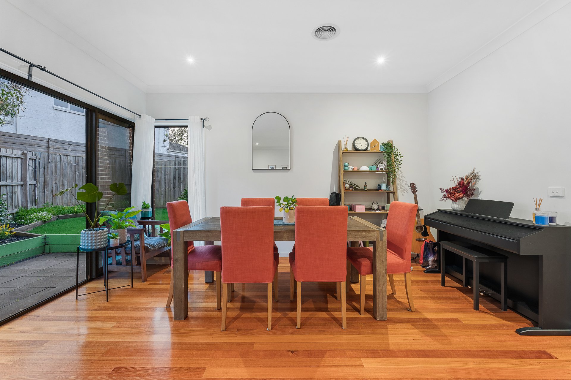 2/9 Valency Court, Mitcham image 6