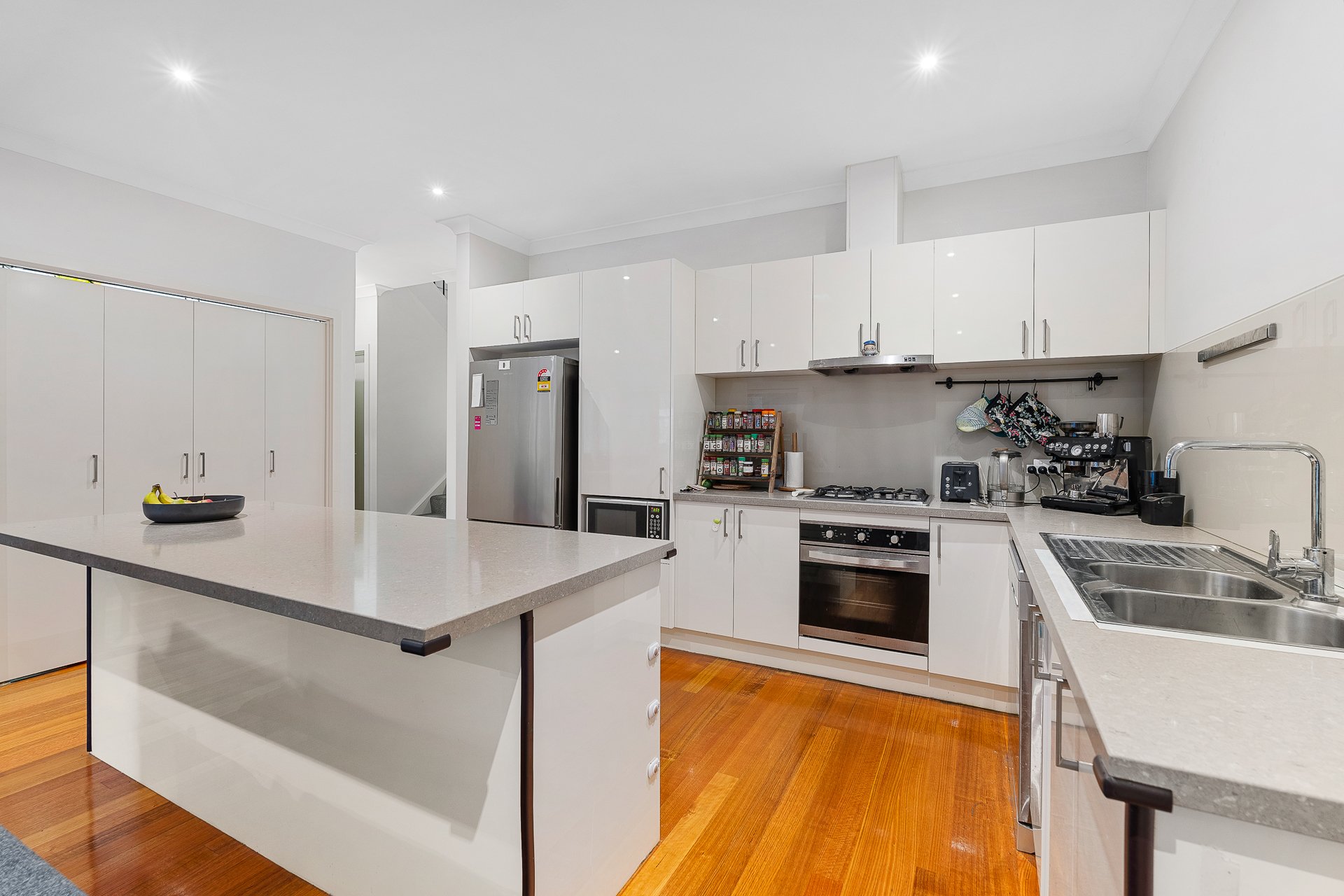 2/9 Valency Court, Mitcham image 7