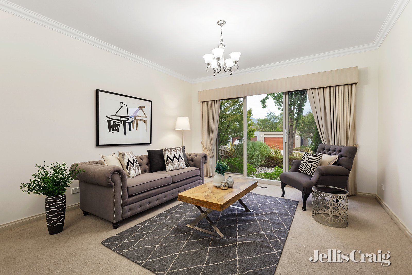 29 Valley Park Drive, Mooroolbark image 4