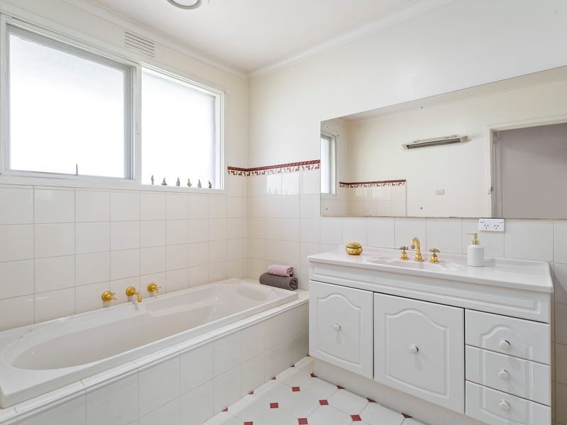 Property Gallery Thumbnail 8