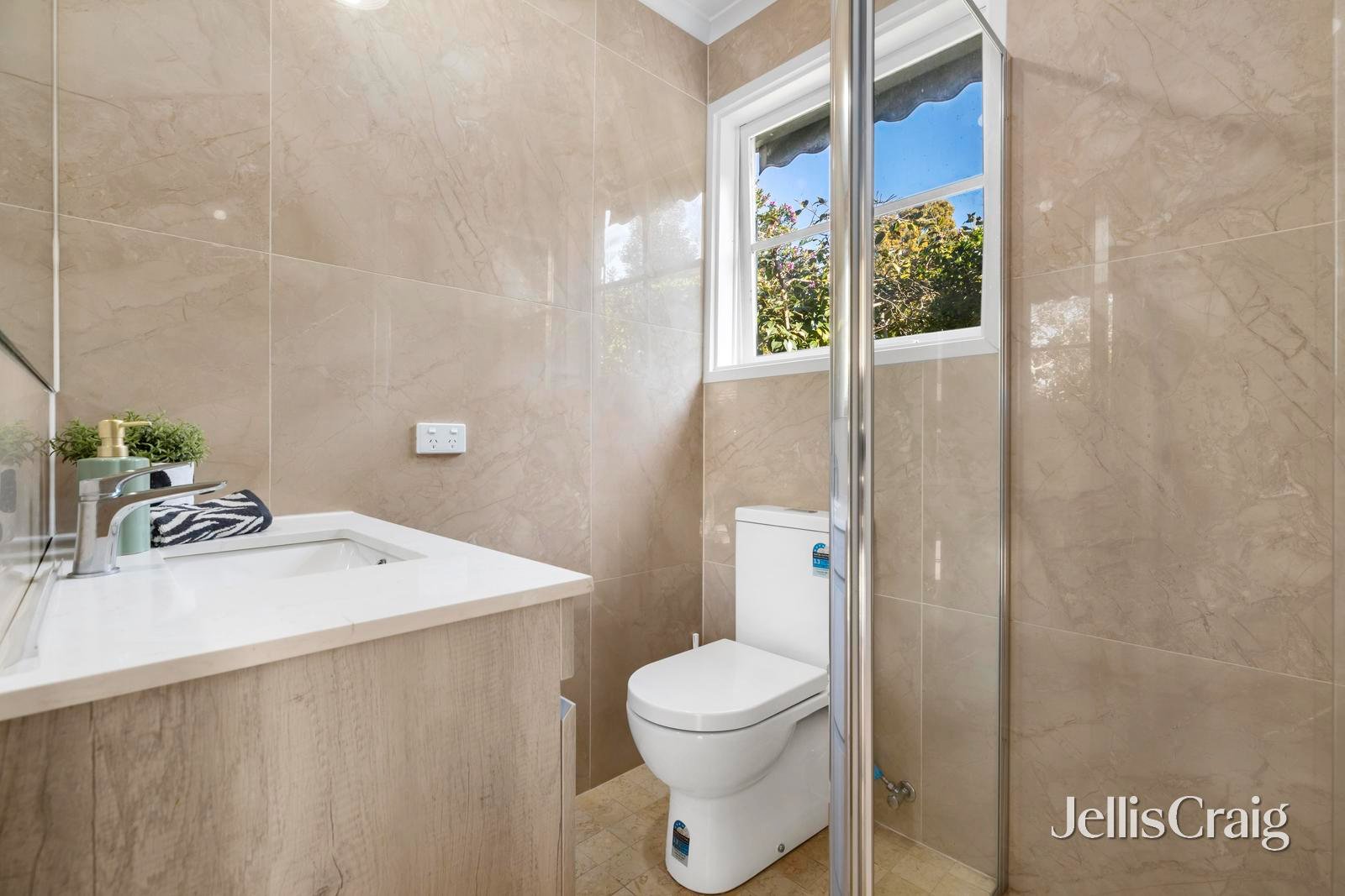 29 Wadham Parade, Mount&nbsp;Waverley image 8