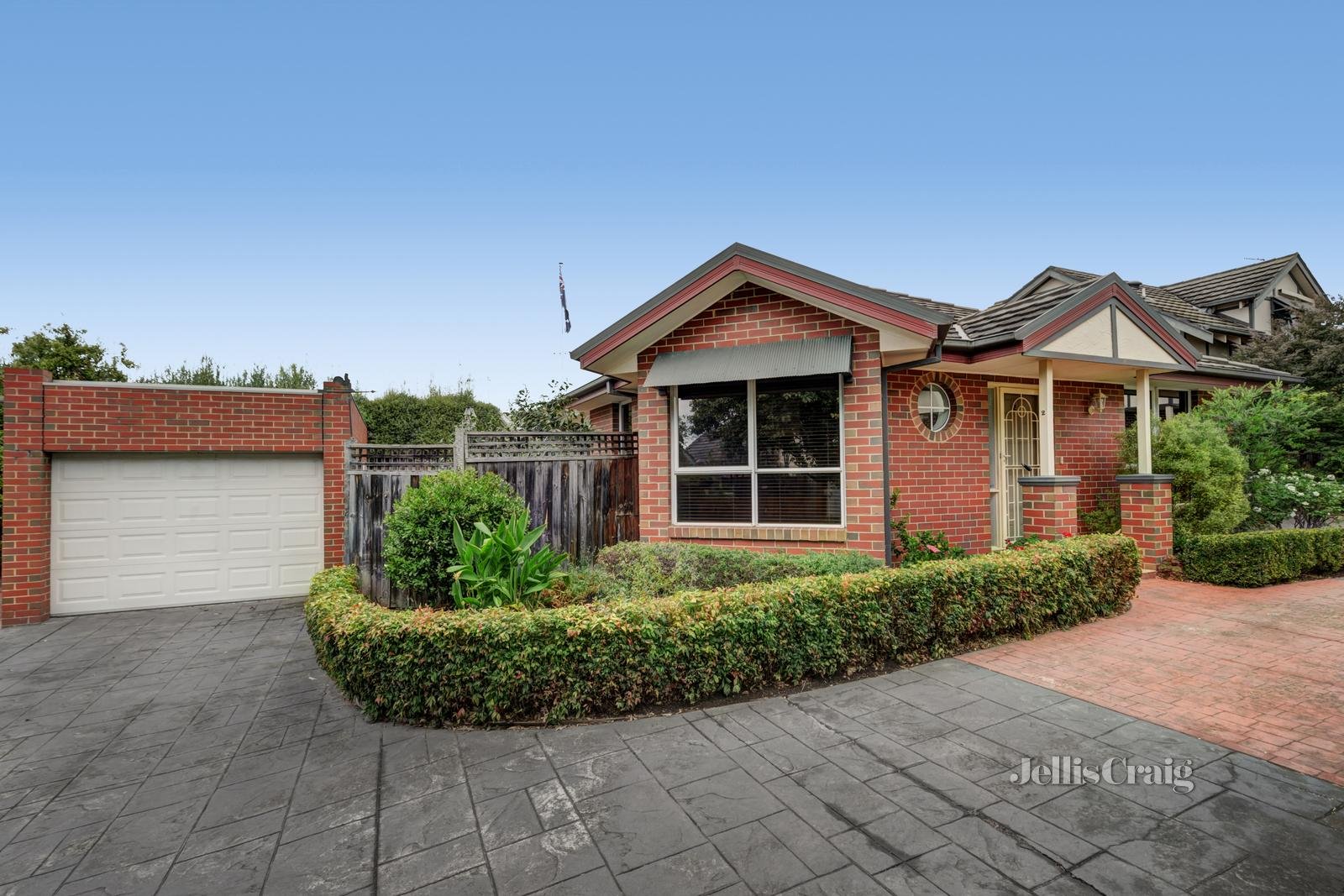 2/9 Watson Street, Macleod image 2