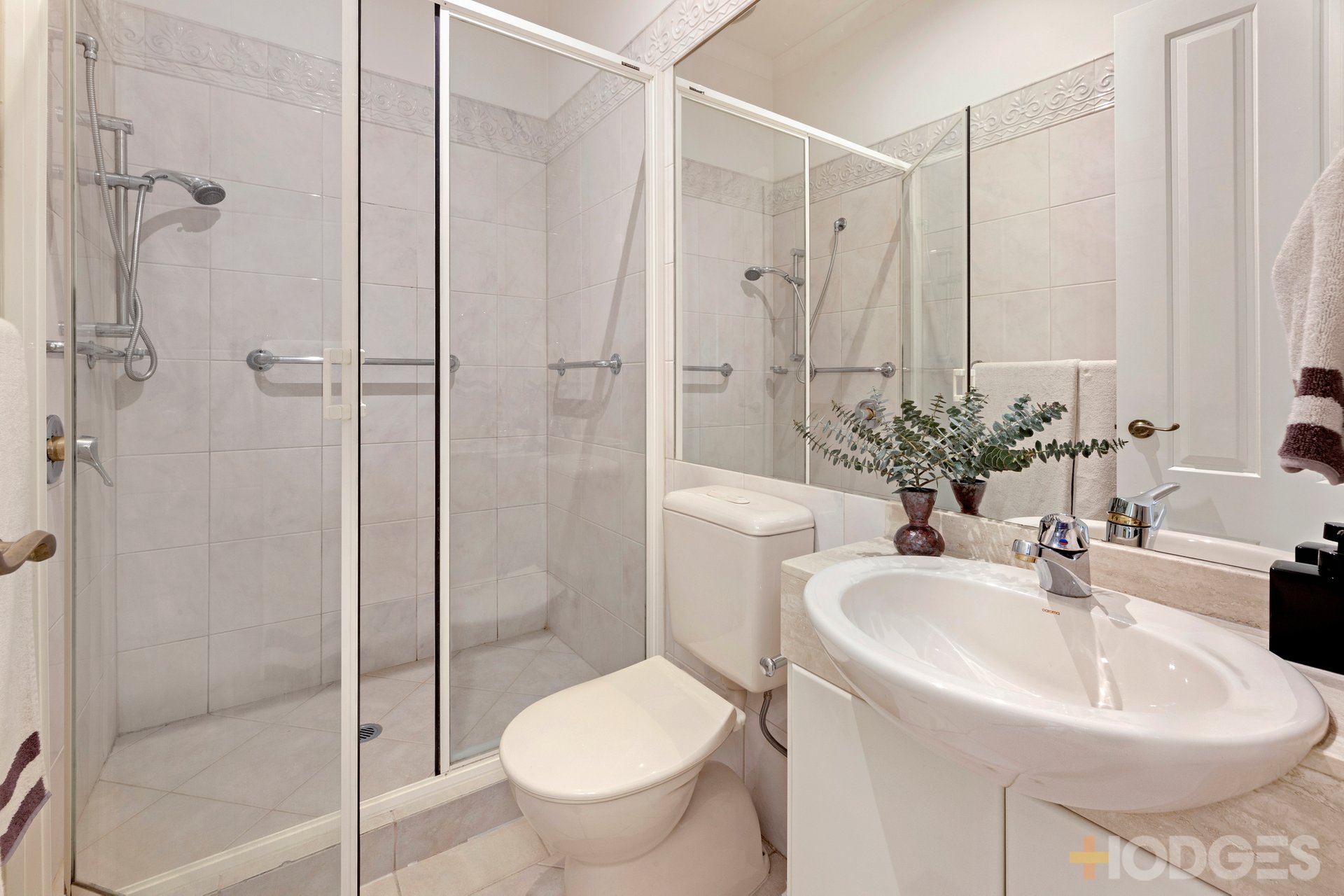 2 / 9 Well Street Brighton