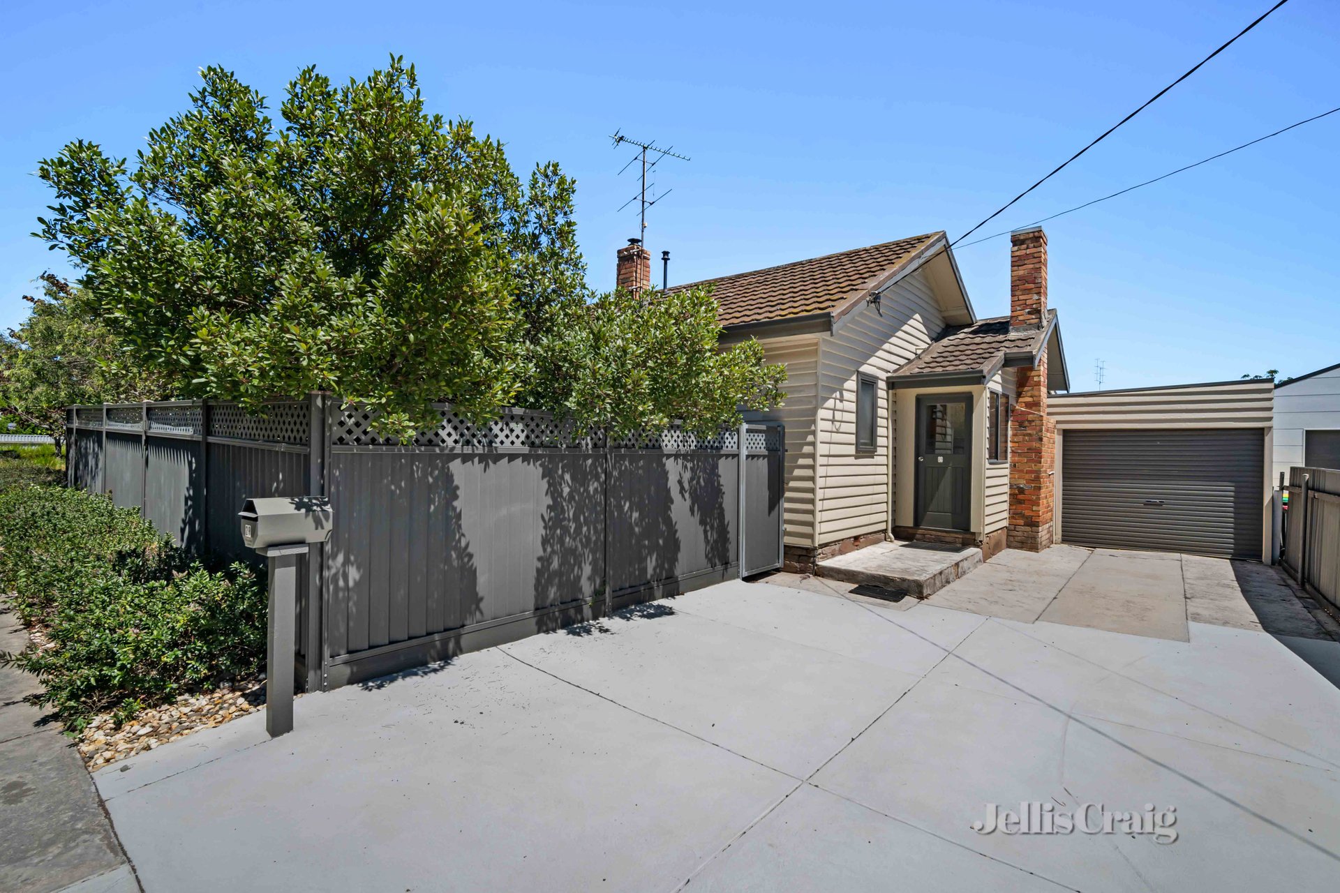 29 White Avenue, Wendouree image 1