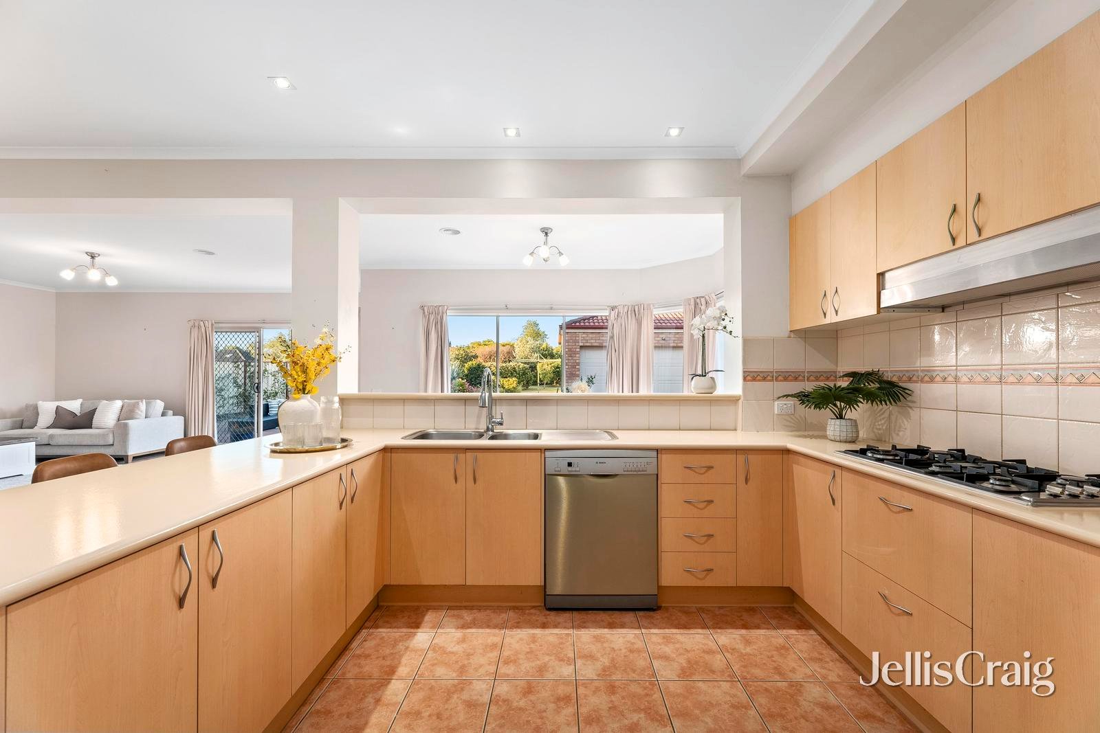 29 Whites Lane, Glen&nbsp;Waverley image 5