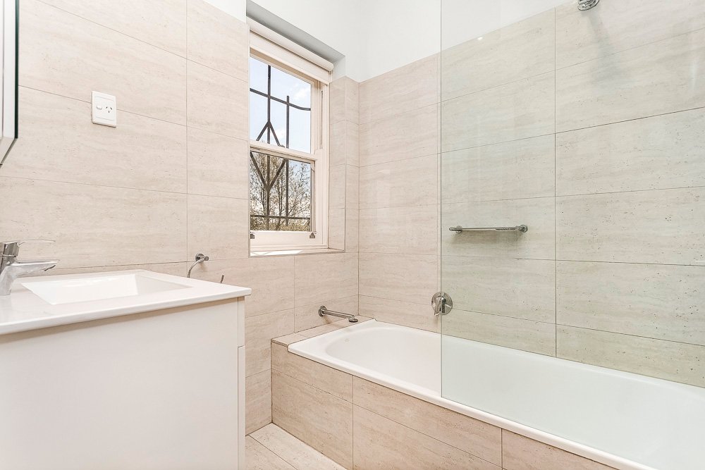 2/9 Wimbledon Avenue, Elwood image 5