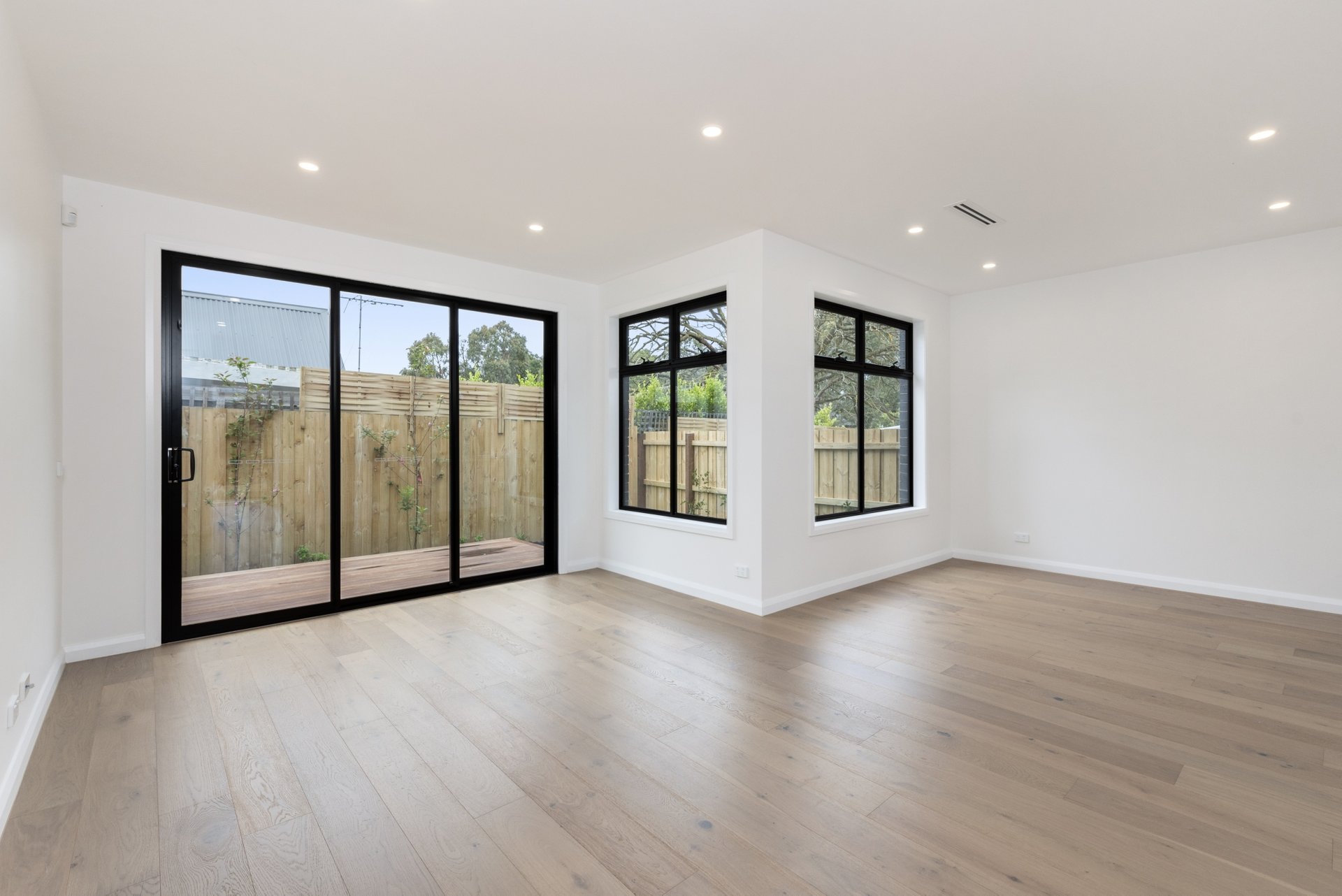 2/9 Wimmera Street, Box Hill North image 2