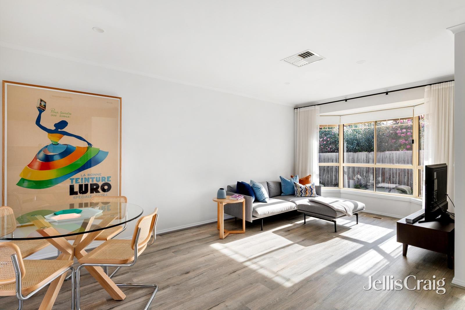 2/90 Erskine Road, Macleod image 2