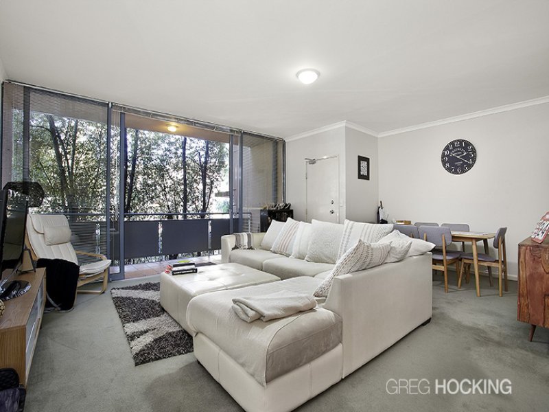 2/90 Wells Street, Southbank image 1