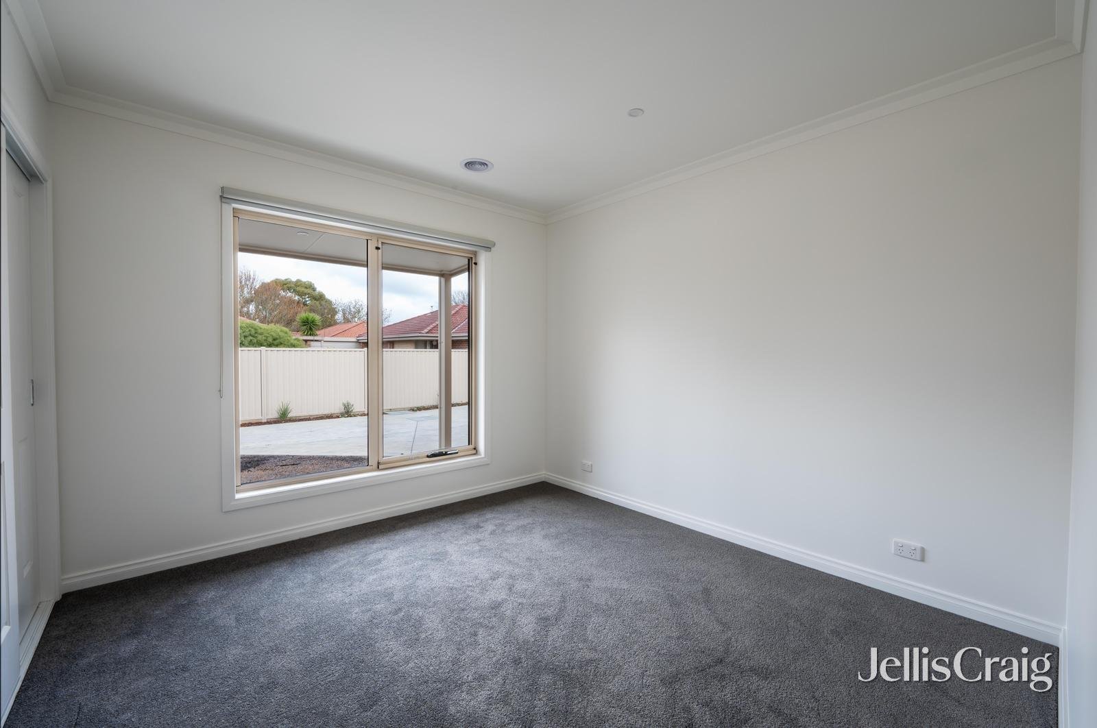 2/904 Talbot Street South, Redan image 4