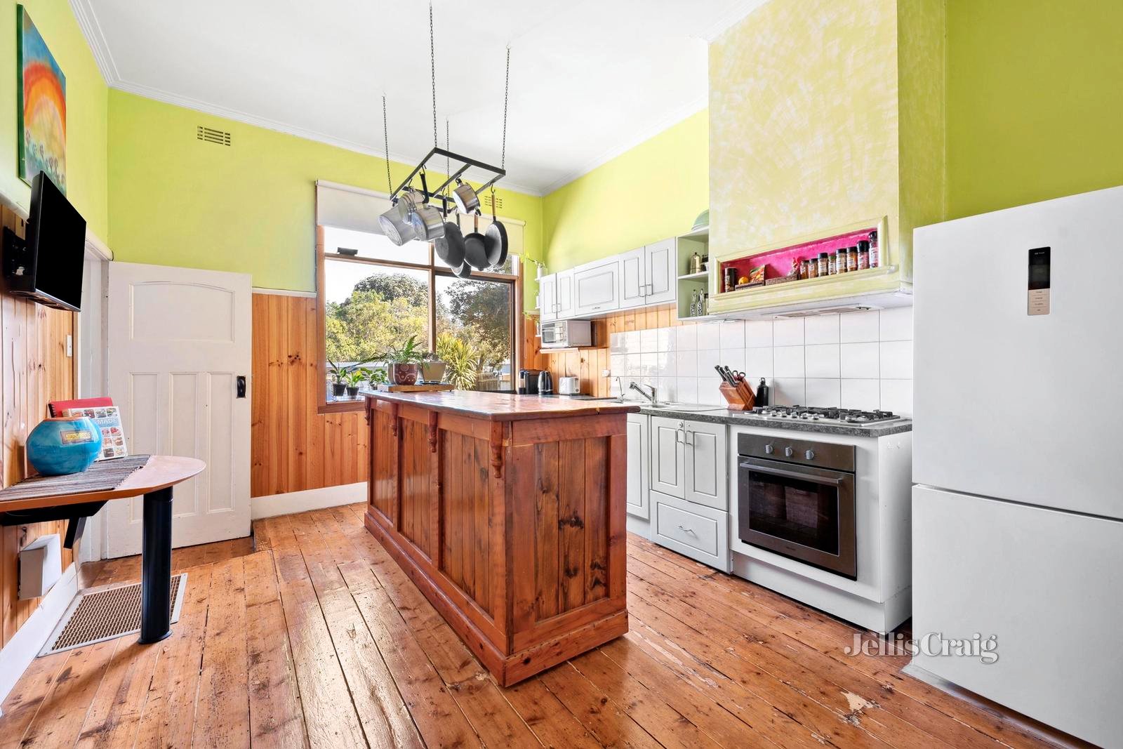 291 Autumn Street, Manifold Heights image 3