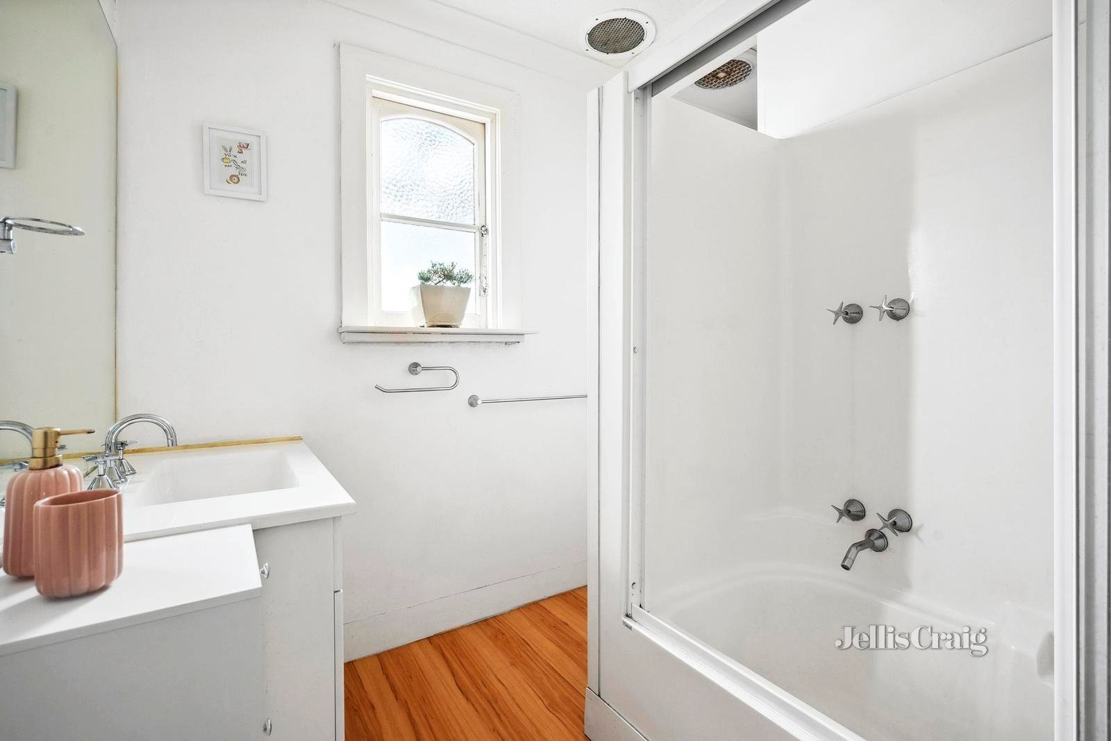 291 Autumn Street, Manifold Heights image 9