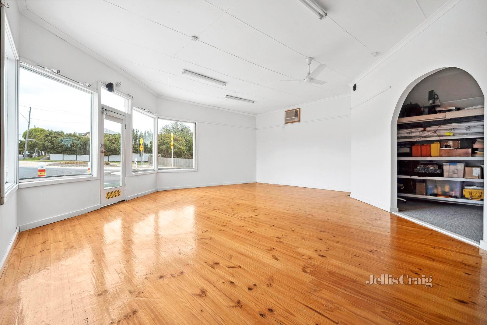 291 Autumn Street, Manifold Heights image 10