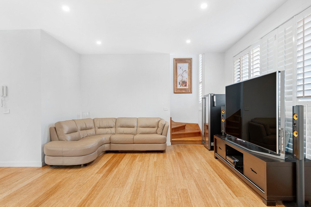 2/91 Earl Street, Kew image 2