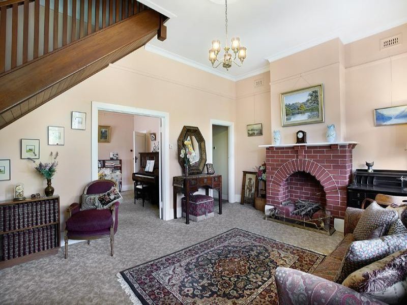 291 Mont Albert Road, Surrey Hills image 2
