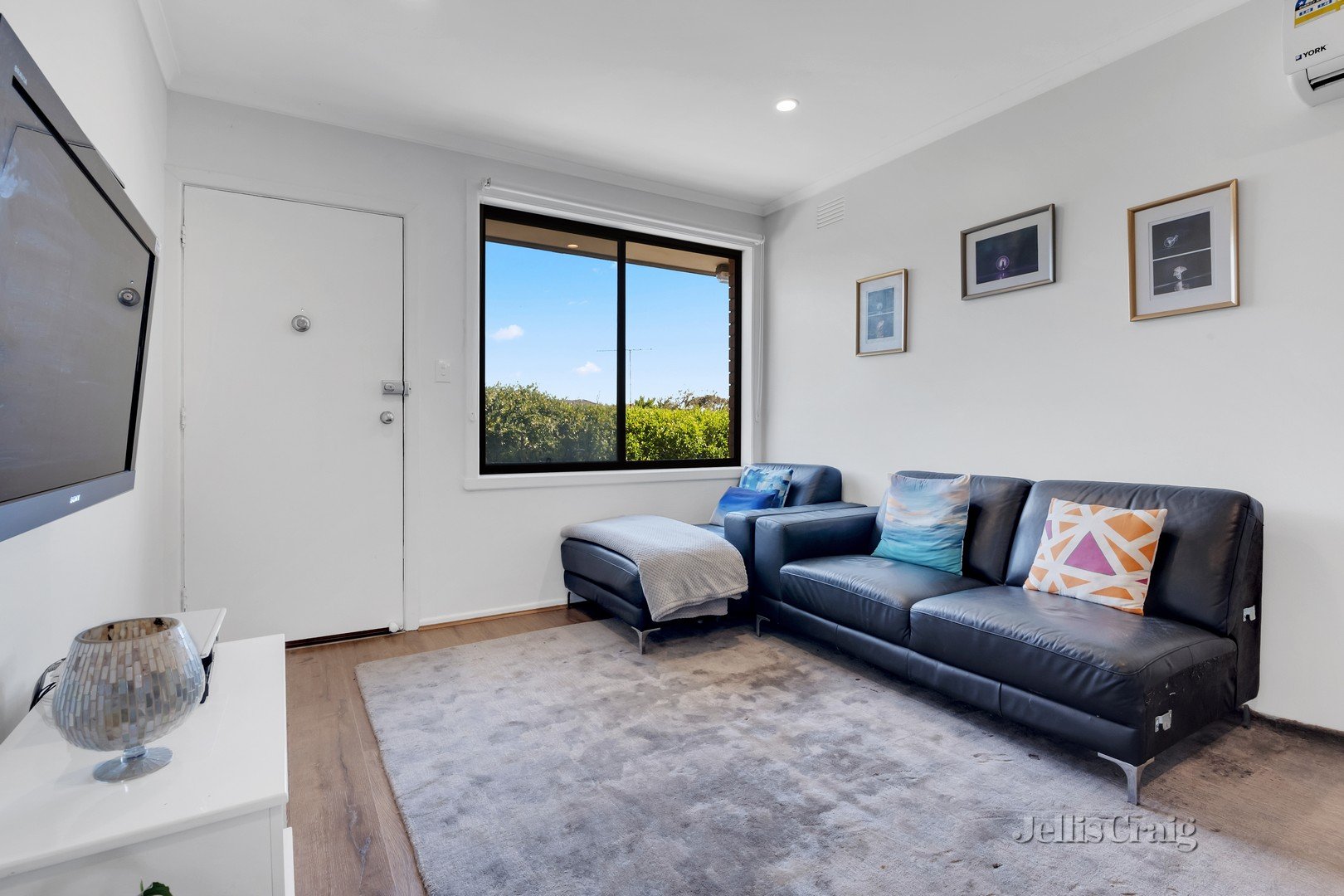 2/91 Park Street, Pascoe Vale image 3