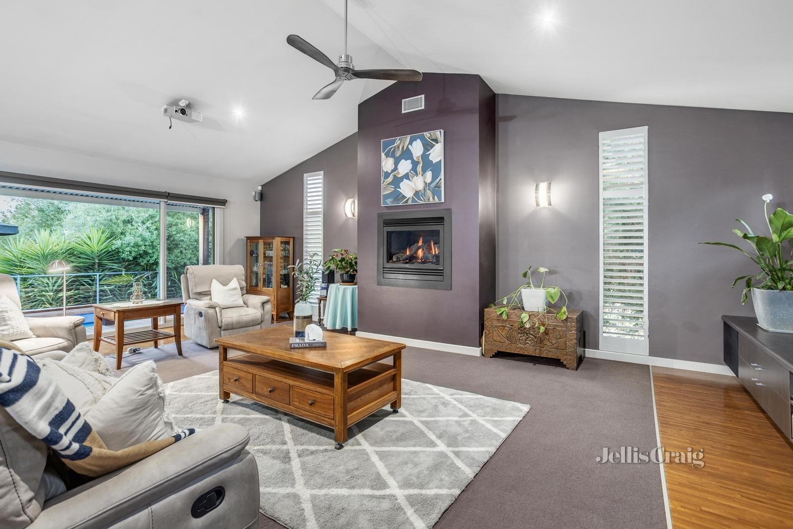 292 Jumping Creek Road, Warrandyte image 3