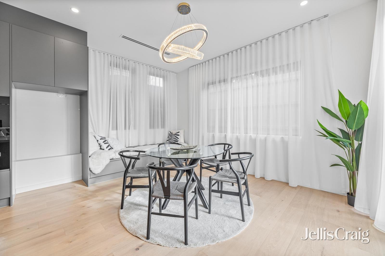 2/92 Kenmare Street, Mont Albert image 3