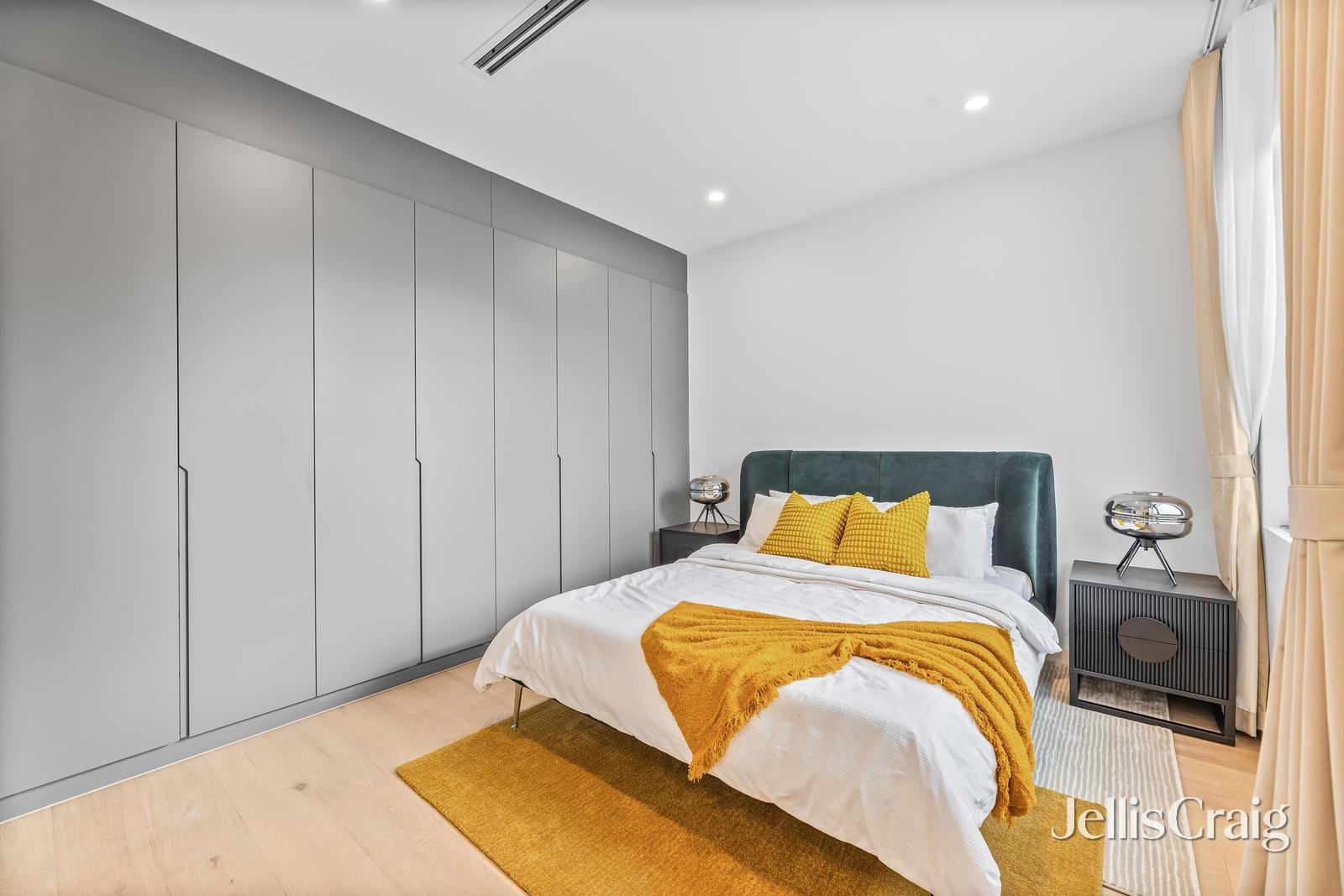 2/92 Kenmare Street, Mont Albert image 12