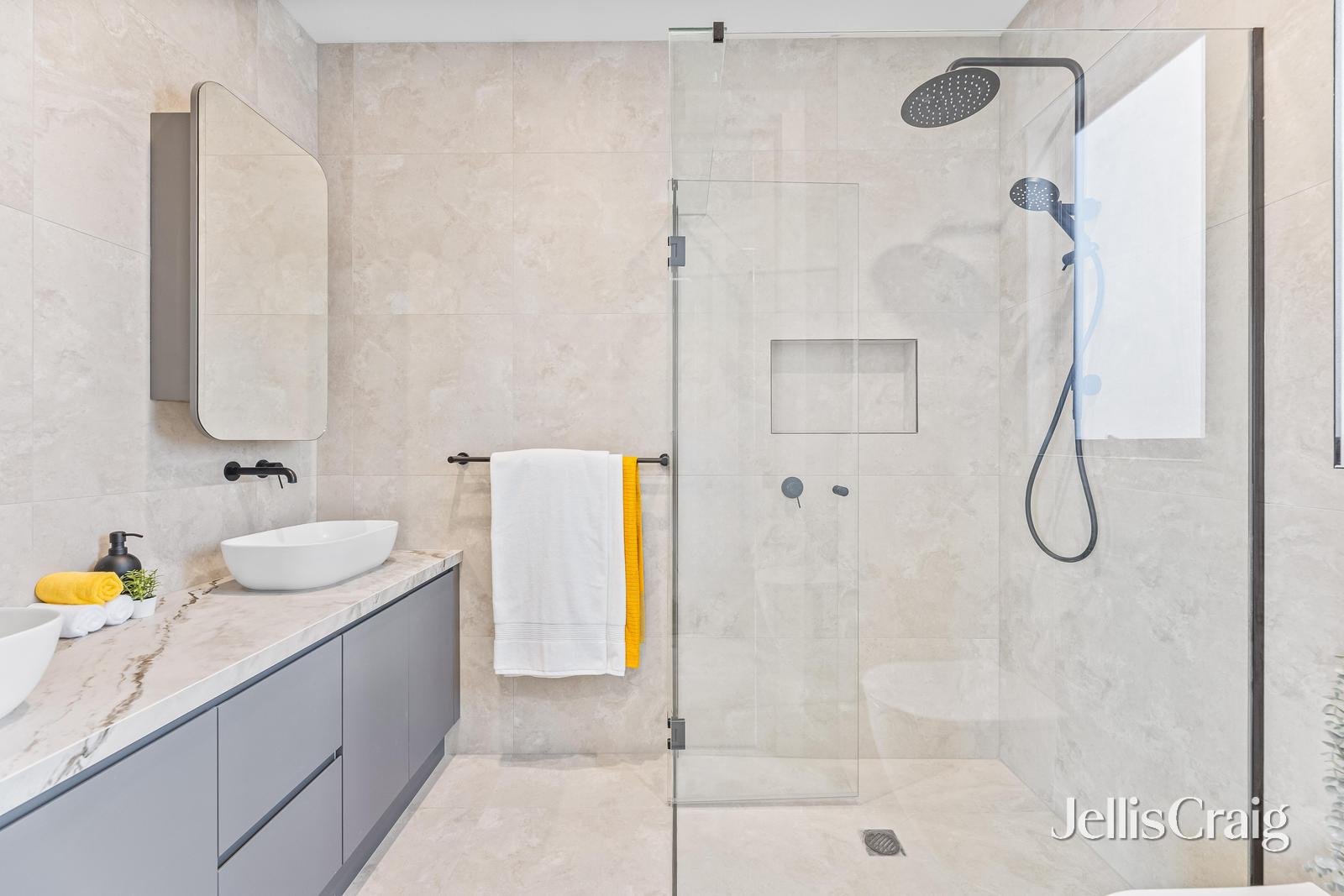 2/92 Kenmare Street, Mont Albert image 16