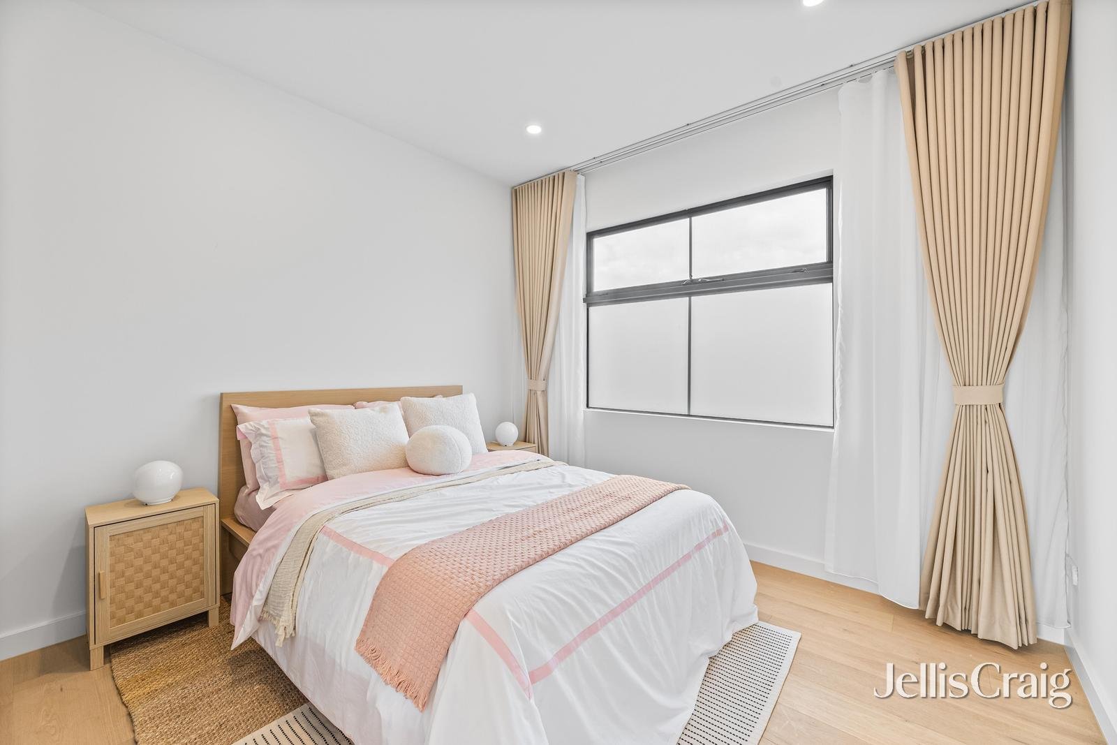 2/92 Kenmare Street, Mont Albert image 17