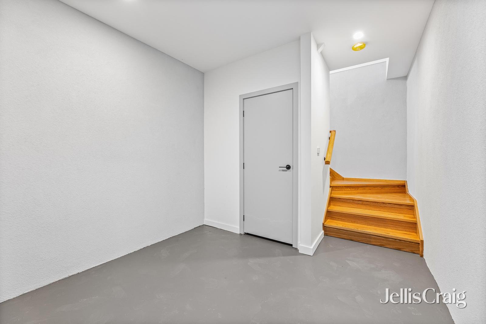 2/92 Kenmare Street, Mont Albert image 18