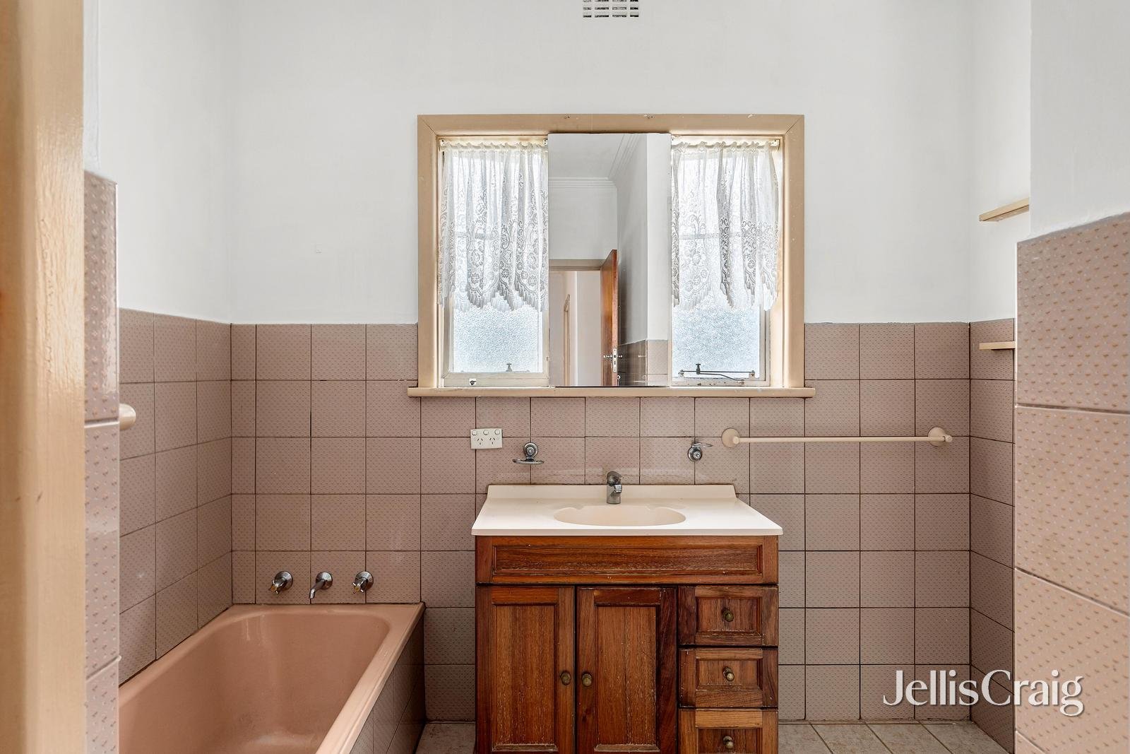 292 Lower Plenty Road, Rosanna image 11