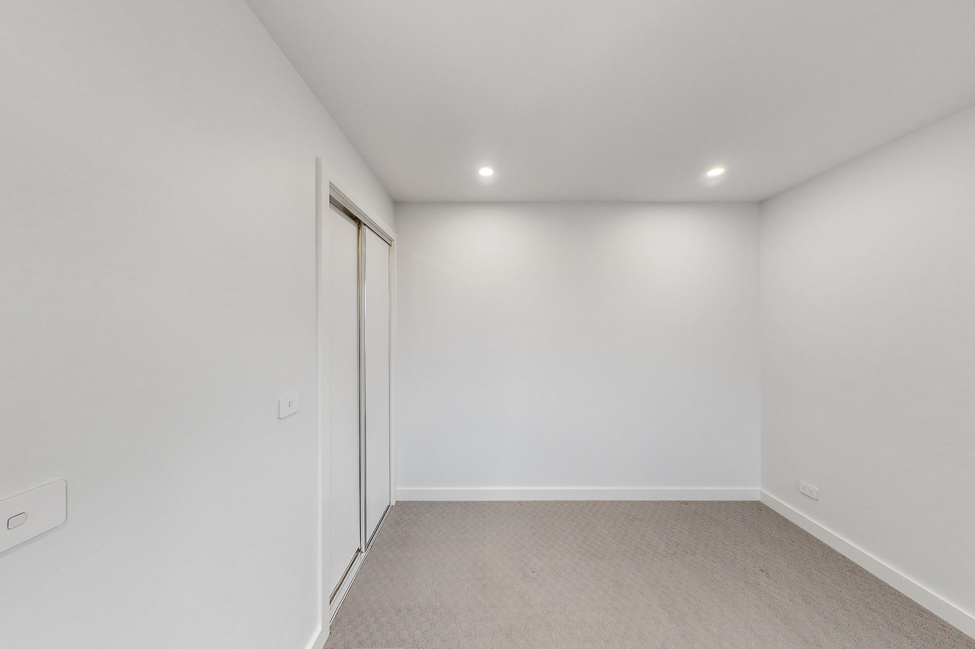 2/92 West Street, Hadfield image 8