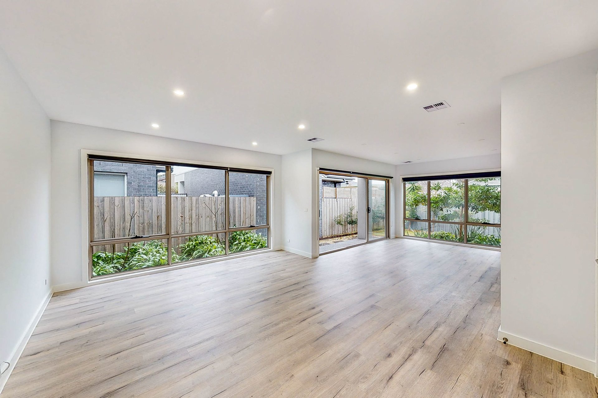 2/92 West Street, Hadfield image 11