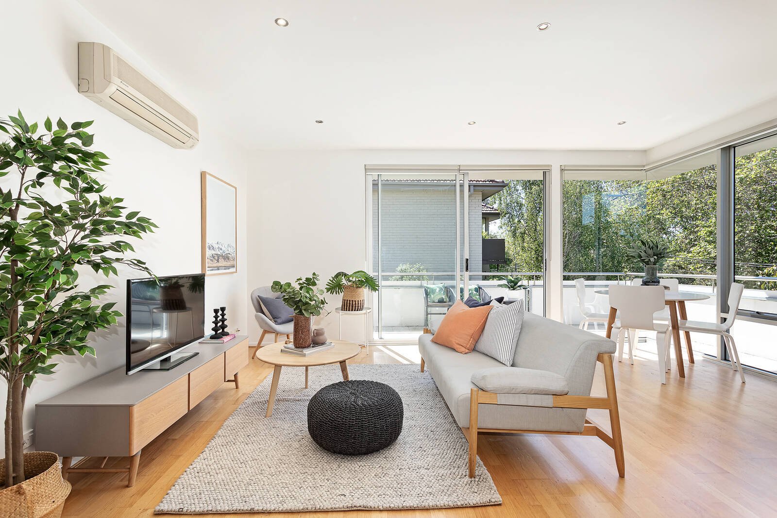 Property Gallery - Main Image