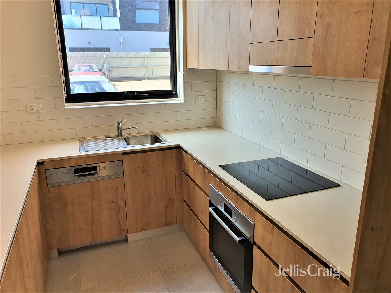 2/93 Flinders Street, Thornbury image 3