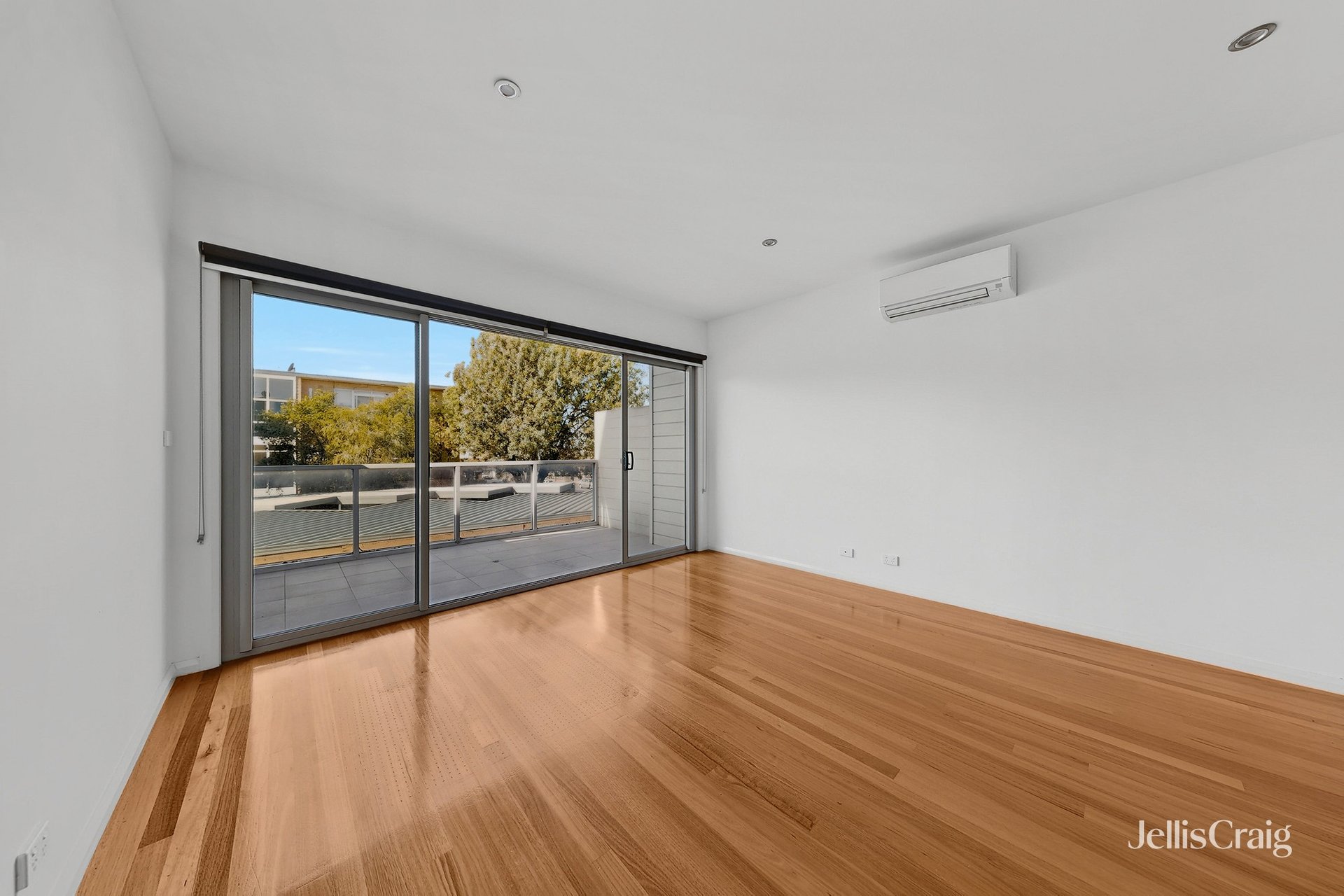 2/93 Harding Street, Coburg image 7