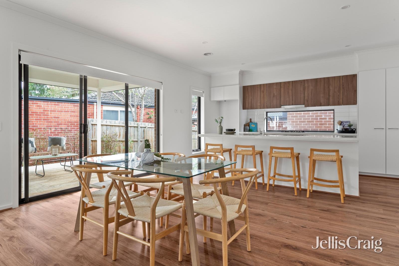 2/93 Hull Road, Croydon image 4