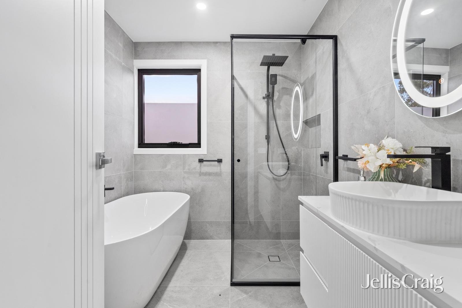 2/93 Taylors Lane, Rowville image 9