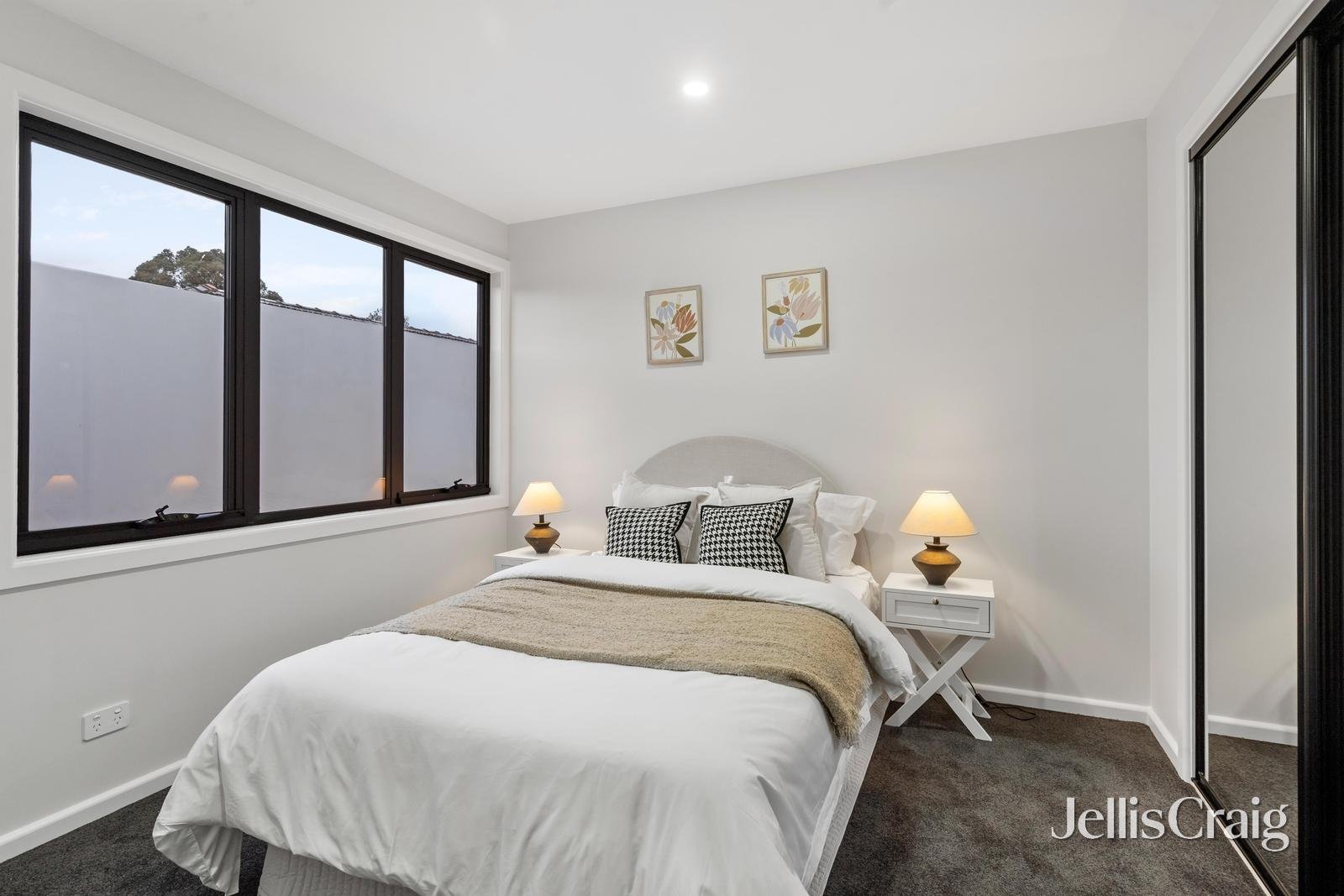 2/93 Taylors Lane, Rowville image 10