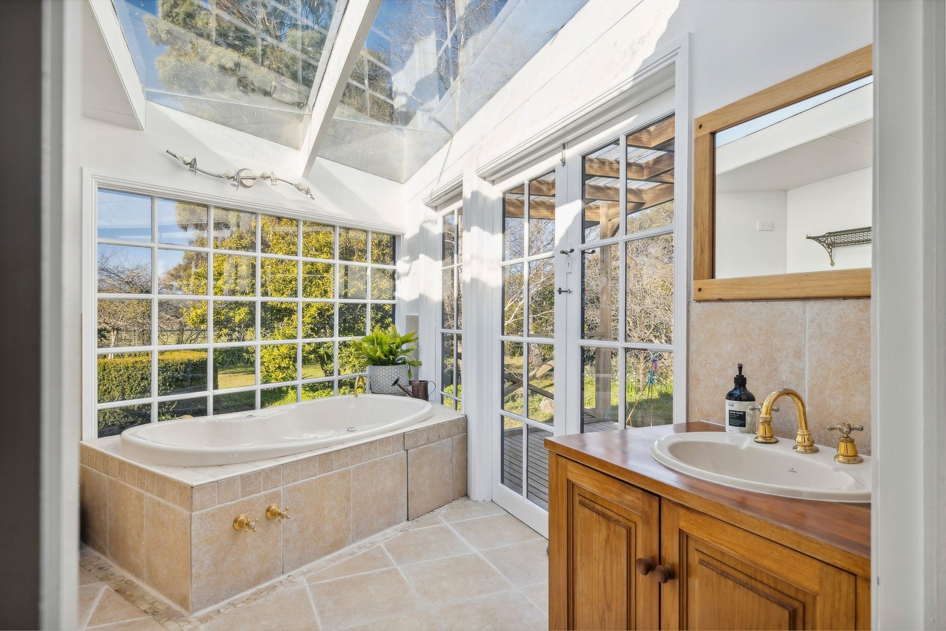 Property Gallery Thumbnail 10