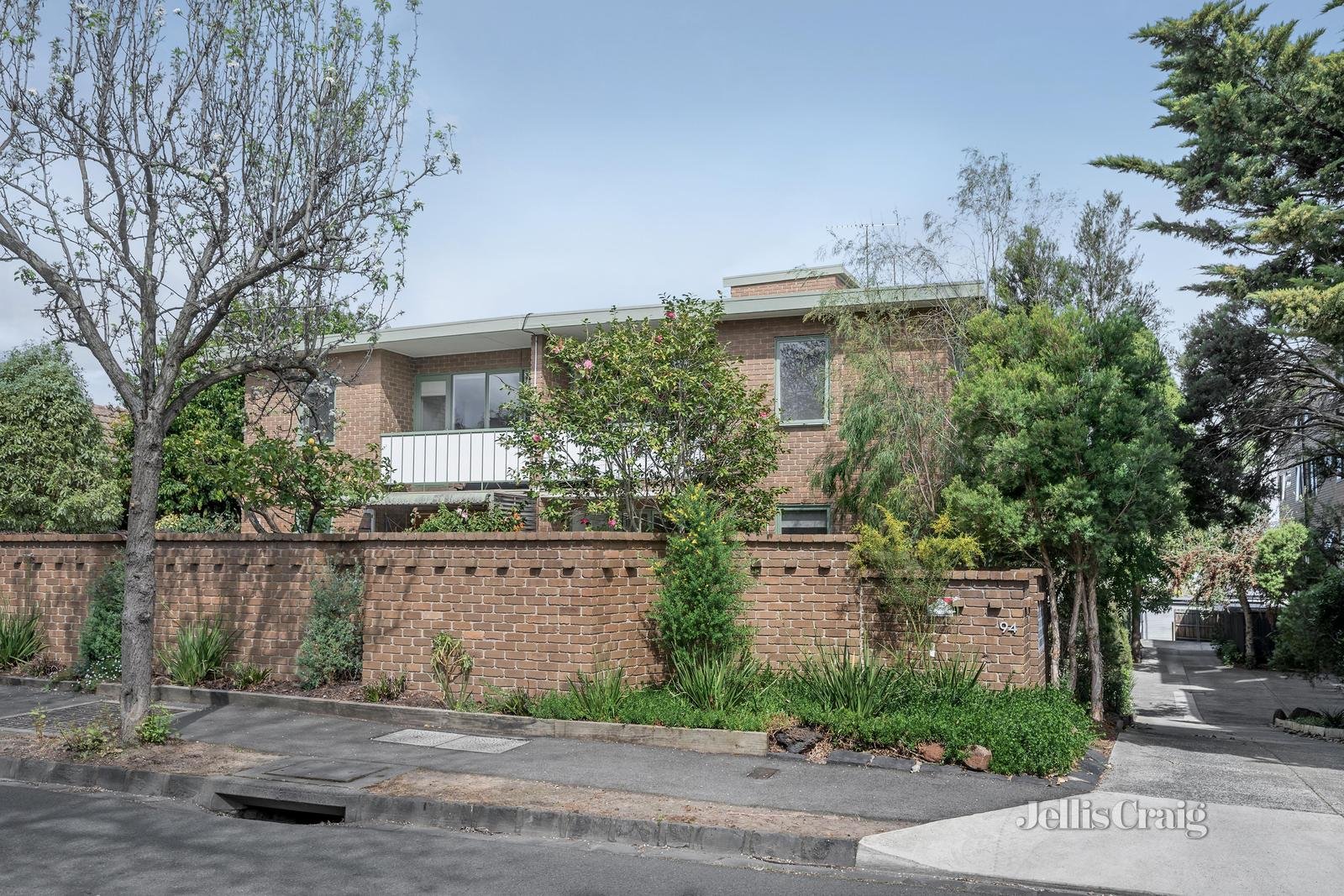 2/94 Liddiard Street, Hawthorn image 2
