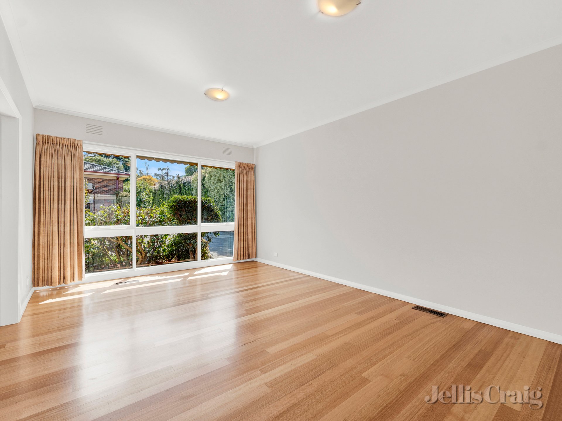 2/94 Locksley Road, Ivanhoe image 4