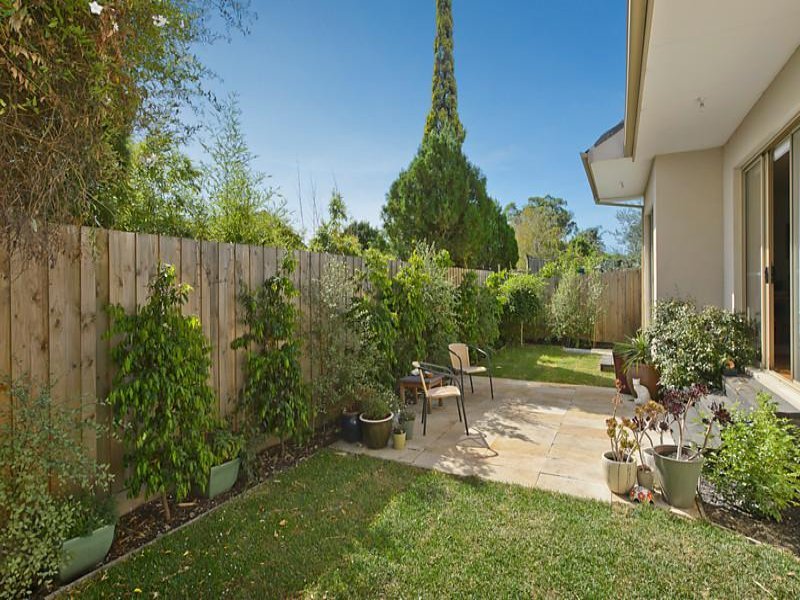 2/94 Warrigal Road, Surrey Hills image 8